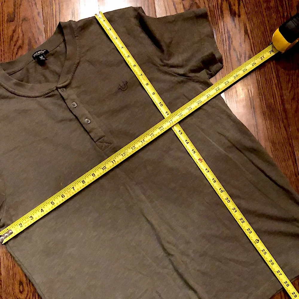 TRUE RELIGION Men’s Olive Green Short Sleeve Henley Size XL